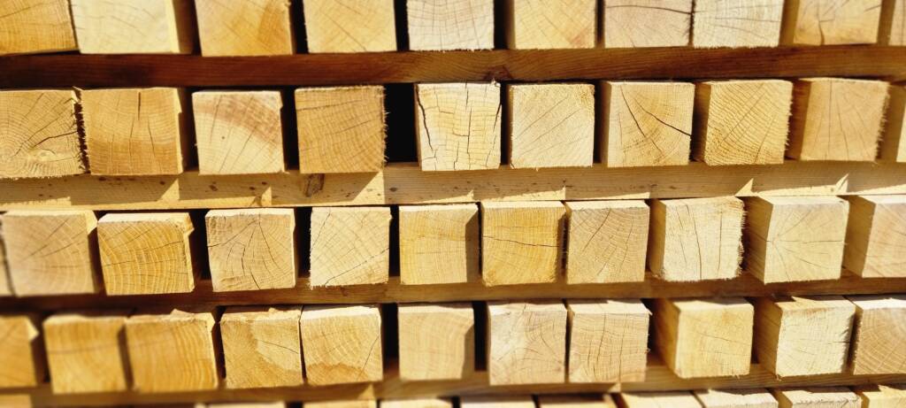 drewno piotrkow, drewno kominkowe lodz, drewno opalowe, pellet, plastry drewna, drewno konstrukcyjne