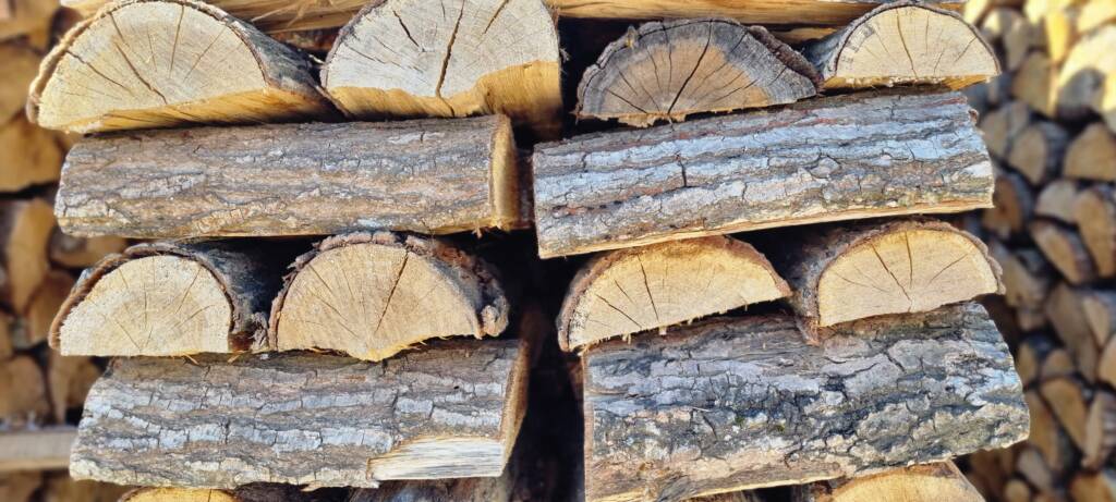 drewno piotrkow, drewno kominkowe lodz, drewno opalowe, pellet, plastry drewna, drewno konstrukcyjne